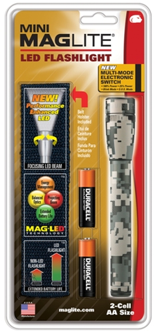 Maglite 2 AA Digital Camo LED w- Holster